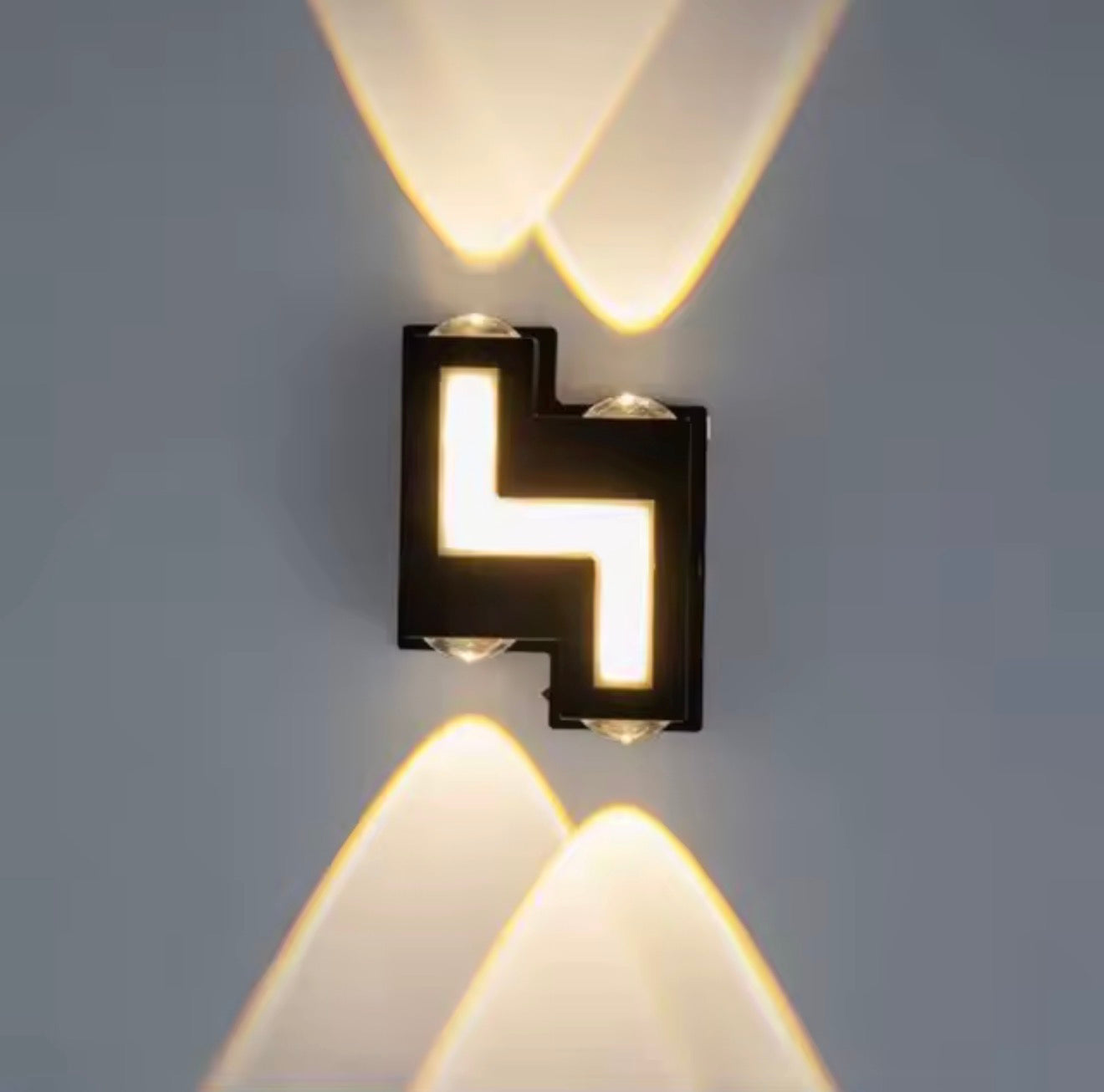 OUTDOOR WALL LIGHT.